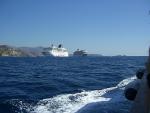 Cruiser ankern vor Lokurm